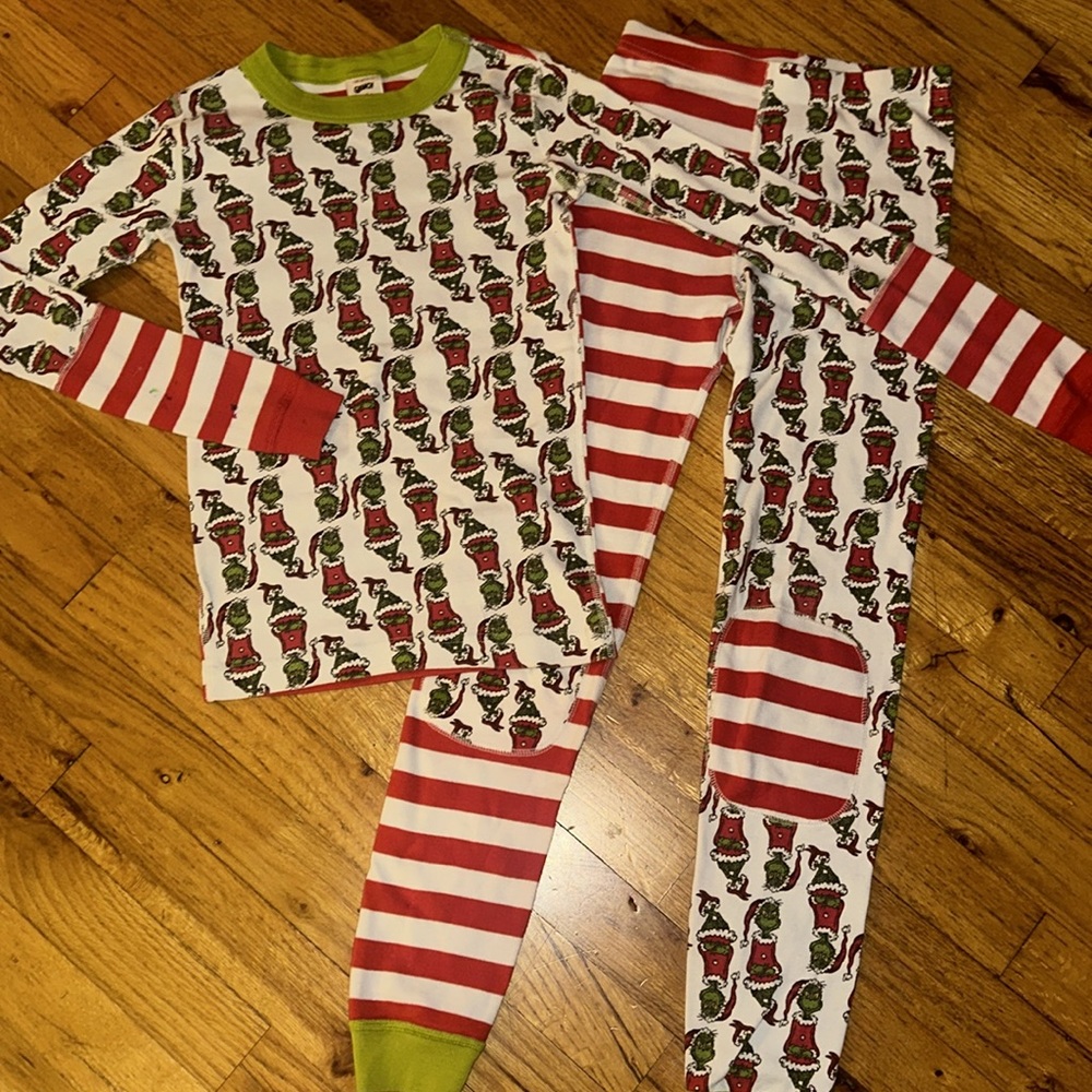 Hanna Andersson X Grinch Holiday Theme Two Piece Pajamas Set sz 140 US 10